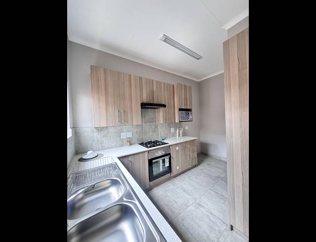 3 BEDROOM FREESTANDING FOR SALE IN DIE HEUWEL